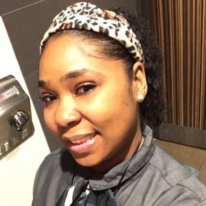 Meet your Posher, Brittney